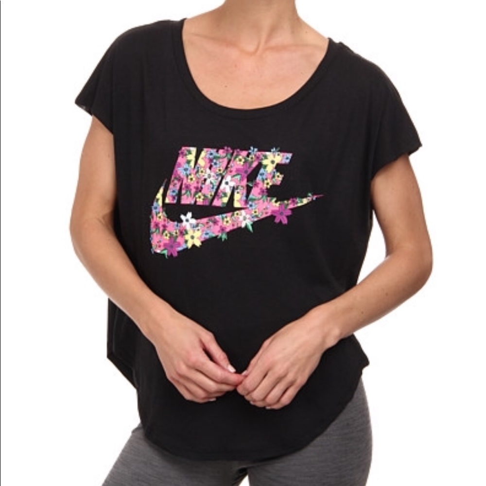 Nike dollman tee